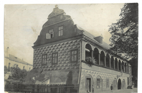 Červený dům (2)